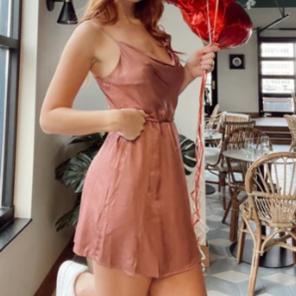 I'm The Catch Dress in Rose - Picture 1 of 3